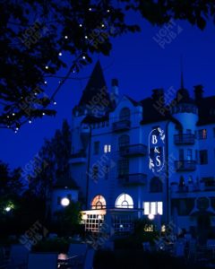 Projection lumineuse noms des mariés soirée mariage